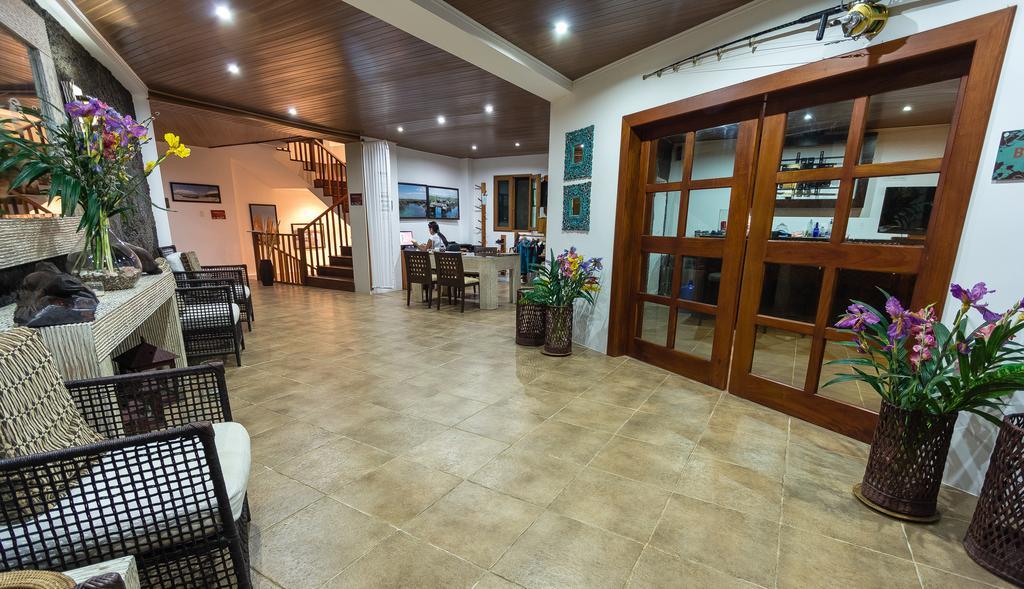 Iguana Crossing Boutique Hotel Puerto Villamil Extérieur photo