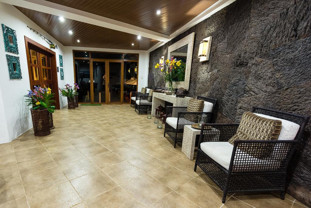 Iguana Crossing Boutique Hotel Puerto Villamil Extérieur photo