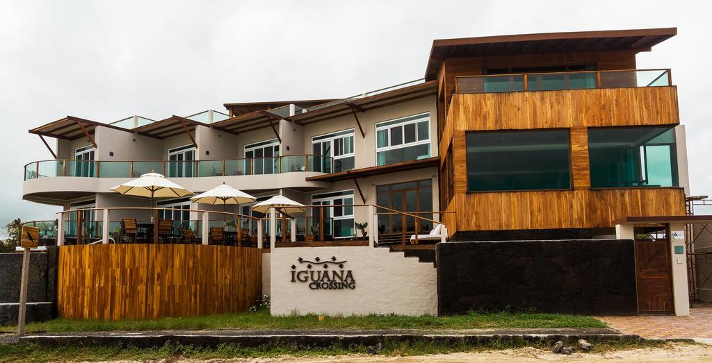 Iguana Crossing Boutique Hotel Puerto Villamil Extérieur photo
