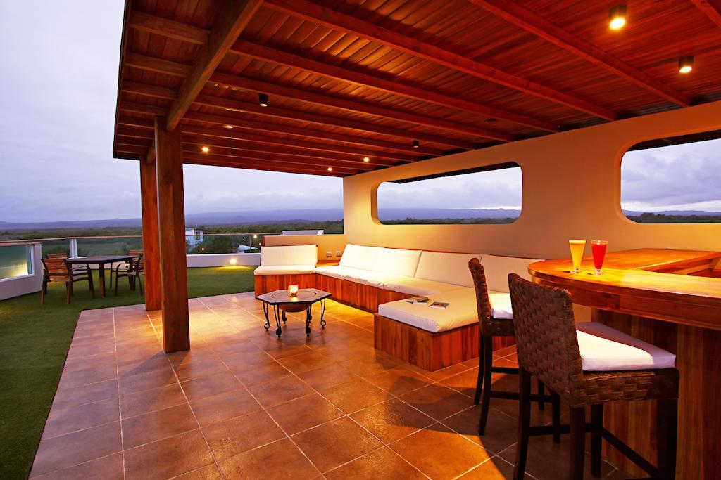 Iguana Crossing Boutique Hotel Puerto Villamil Extérieur photo