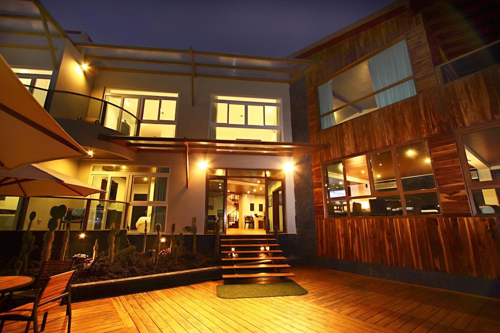 Iguana Crossing Boutique Hotel Puerto Villamil Chambre photo