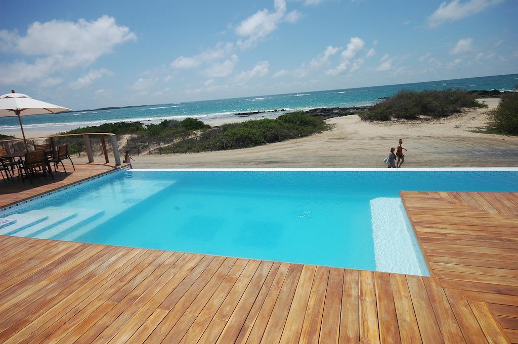 Iguana Crossing Boutique Hotel Puerto Villamil Chambre photo