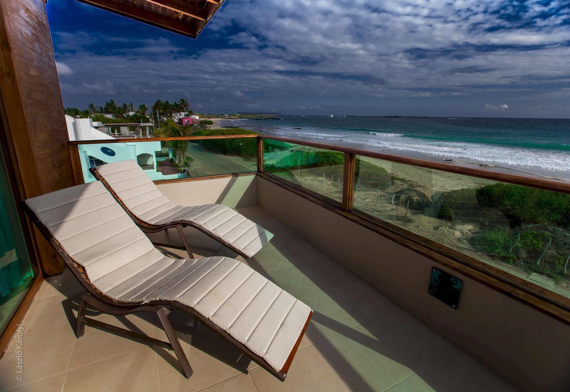Iguana Crossing Boutique Hotel Puerto Villamil Extérieur photo